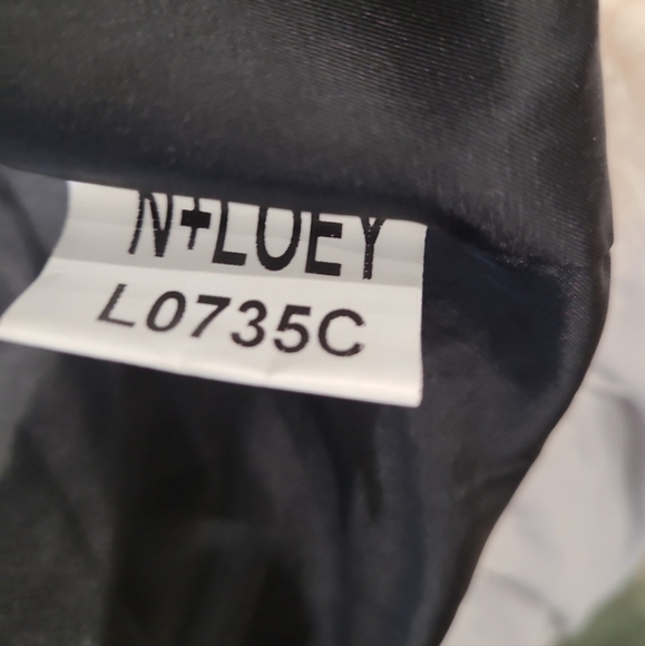 N + Loey Paris  Womens SZ 38 US SZ 8. Black and White Contrast-panel funnel-neck - Picture 8 of 12